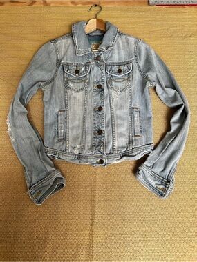 Abercrombie & Fitch Light Blue Distressed Denim Jacket 100% cotton